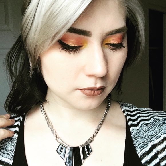 Meet your Posher, Jalyn - Picture 2 of 2